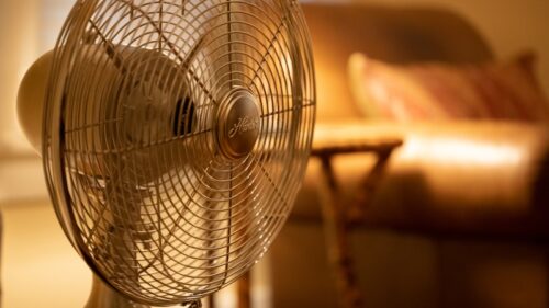 エアコンとサーキュレーターの正しい使い方|冷房・暖房をもっと快適にする置き方と節電のコツ